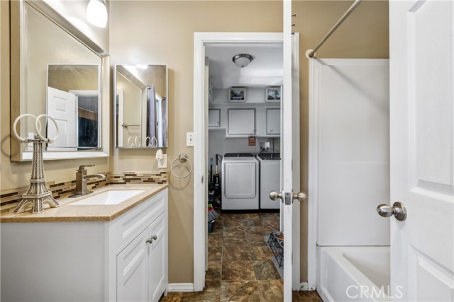 Detail Gallery Image 19 of 29 For 3595 Santa Fe Ave #149,  Long Beach,  CA 90810 - 3 Beds | 2 Baths