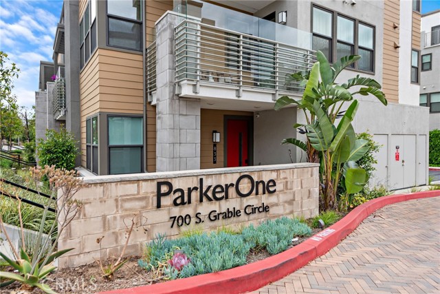 845 S Grable Circle, Orange CA: https://media.crmls.org/medias/74d813b0-d2ae-489a-bb5b-7a3a7e40bb33.jpg