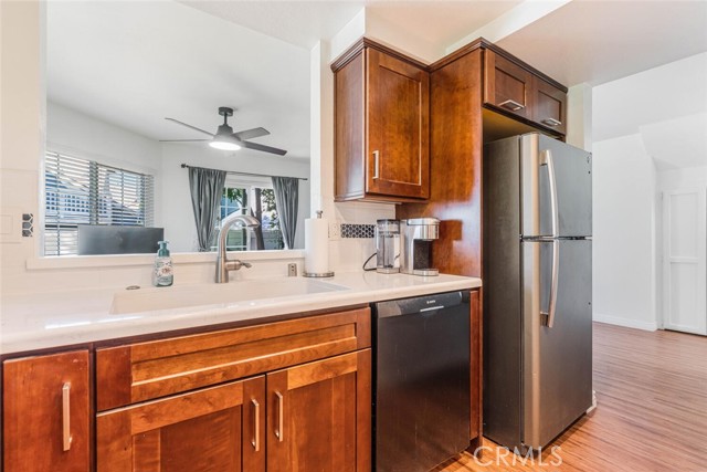 Detail Gallery Image 11 of 24 For 1878 Rory Ln #6,  Simi Valley,  CA 93063 - 2 Beds | 2/1 Baths