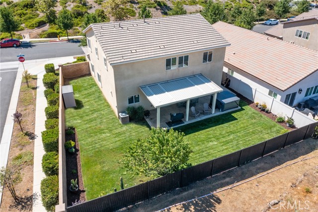 216 Colonial Drive, Calimesa CA: https://media.crmls.org/medias/74d8a60b-043c-44ff-90b2-d450db87e67f.jpg