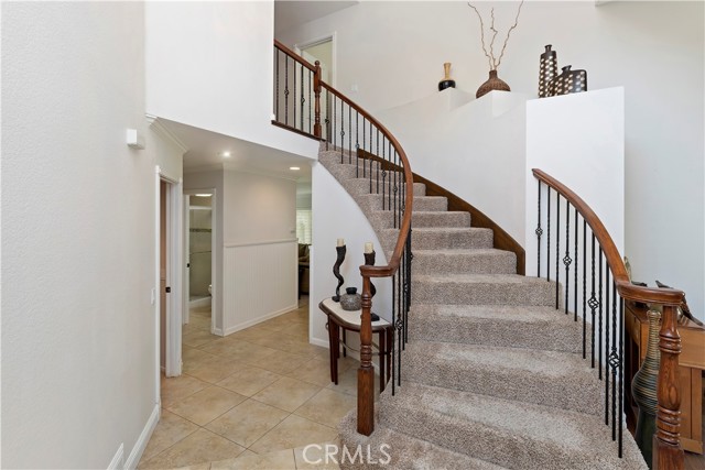 17015 Knollbrook Place, Riverside CA: https://media.crmls.org/medias/74d977f9-99a6-4a18-bcc7-d44ab83e6398.jpg