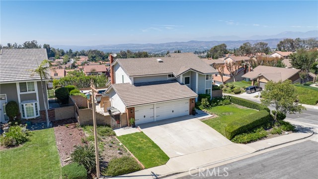6691 E Smokewood Circle, Anaheim CA: https://media.crmls.org/medias/74d98b91-5cd8-4365-8b89-ab02d362cf5d.jpg