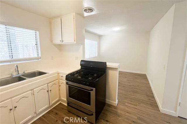 Detail Gallery Image 9 of 25 For 1123 Ohio, Long Beach,  CA 90804 - – Beds | – Baths