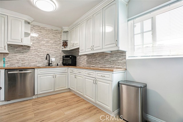 Detail Gallery Image 10 of 39 For 4805 4805 Lowell, La Crescenta,  CA 91214 - 3 Beds | 2 Baths