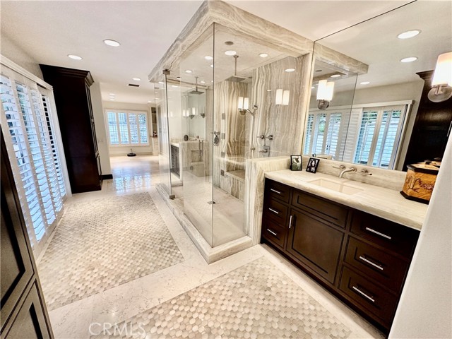 Detail Gallery Image 21 of 59 For 5871 Country View Dr, Yorba Linda,  CA 92886 - 4 Beds | 4 Baths