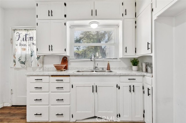 Detail Gallery Image 14 of 26 For 551 Hawthorne St, Yuba City,  CA 95991 - 3 Beds | 1 Baths