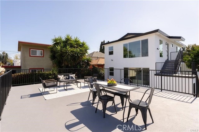 1917 Clinton Street, Los Angeles CA: https://media.crmls.org/medias/74dc9fec-519a-4cce-b8a1-a5c1c3be78ea.jpg
