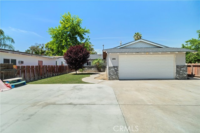 2608 Temple Lane, Bakersfield CA: https://media.crmls.org/medias/74dd2eb7-7c9c-4e2b-8afb-5a2191846ee9.jpg