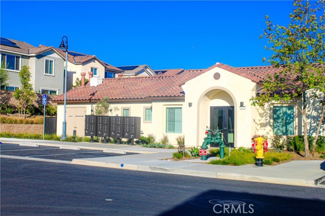Detail Gallery Image 25 of 34 For 16281 Castello Ln #2,  Fontana,  CA 92336 - 3 Beds | 2/1 Baths
