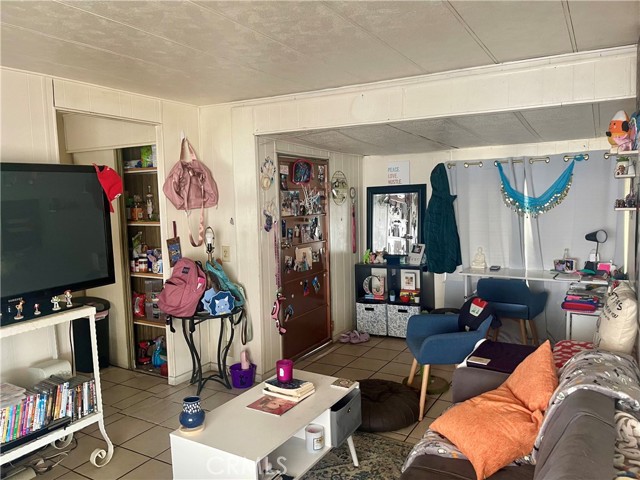 16860 Slover, Fontana, CA, 92337 16860 Slover, Fontana, CA, 92337