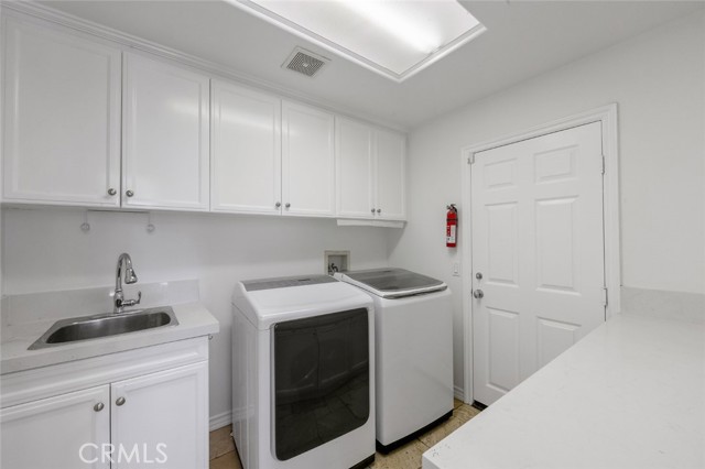 2 Agostino, Newport Coast CA: https://media.crmls.org/medias/74e005cc-6d70-4c00-be52-603f990dcd0e.jpg
