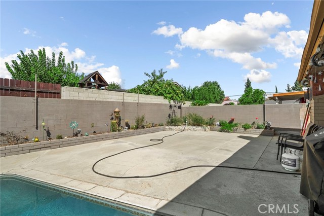 3 Bed Home for Sale in Bloomington, California