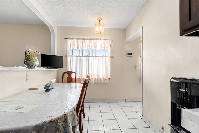 Detail Gallery Image 9 of 26 For 10208 S San Pedro St, Los Angeles,  CA 90003 - 2 Beds | 2 Baths