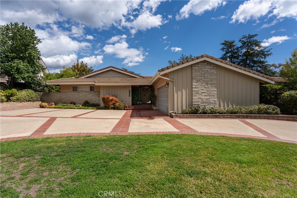 1960 Liliano Drive