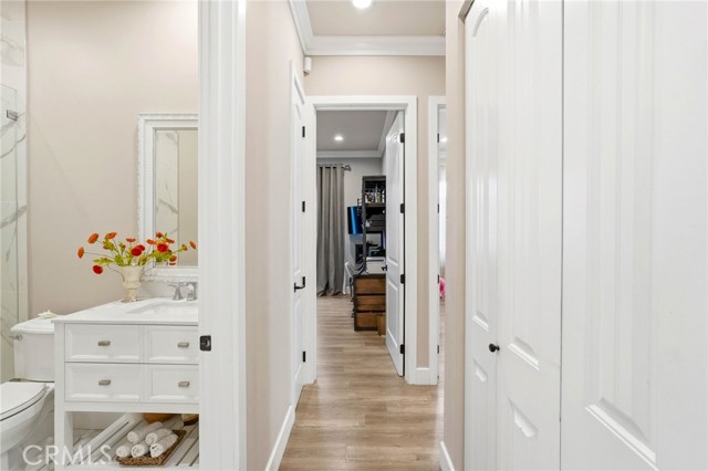 Detail Gallery Image 31 of 48 For 6450 Teesdale Ave, North Hollywood,  CA 91606 - 3 Beds | 3 Baths