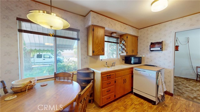 125 Hilton Street, Madera CA: https://media.crmls.org/medias/74e1e902-5e0f-454c-9de6-d8048626c19d.jpg