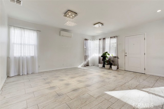 Detail Gallery Image 9 of 44 For 10535 Nassau, Sunland,  CA 91040 - 2 Beds | 2 Baths