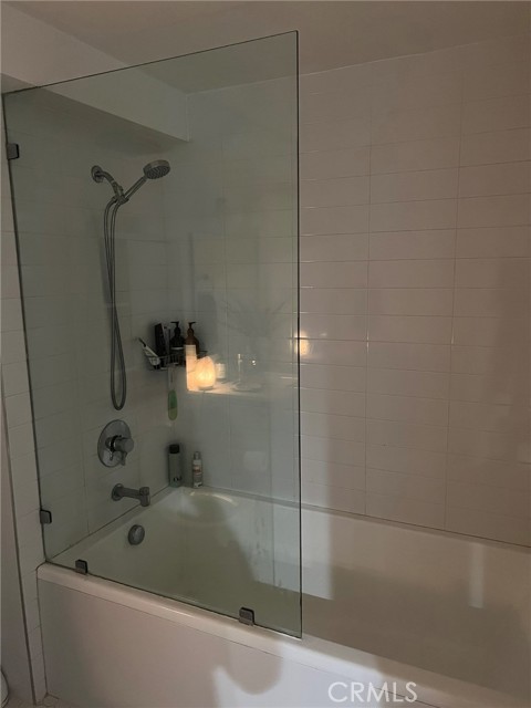 4215 Glencoe Avenue, Marina del Rey CA: https://media.crmls.org/medias/74e22c19-7f0d-4c36-968d-9024a151ef49.jpg