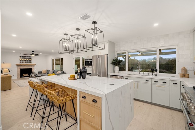 24362 Via Santa Clara, Mission Viejo CA: https://media.crmls.org/medias/74e4bf1a-85f6-4449-9448-4106d19e098b.jpg