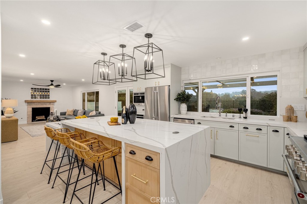 MLS #OC25157205 image #9