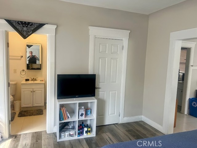 Detail Gallery Image 3 of 8 For 22 Paloma Ave #C,  Venice,  CA 90291 - 1 Beds | 1 Baths