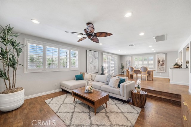 Detail Gallery Image 17 of 38 For 9181 Sherry Cir, Huntington Beach,  CA 92646 - 4 Beds | 2 Baths