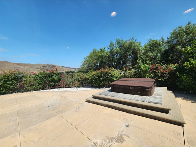 1 David Street, Ladera Ranch CA: https://media.crmls.org/medias/74e77623-bada-4774-ae1f-9dfa3c72ec66.jpg