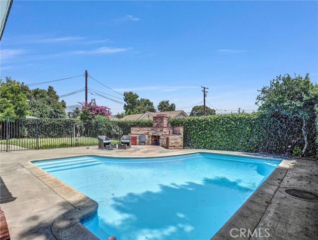 2242 S 5th Avenue, Arcadia CA: https://media.crmls.org/medias/74e81278-da19-4646-9119-904b942c1543.jpg