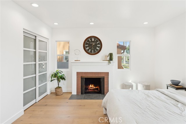 3945 S Norton Avenue, Los Angeles CA: https://media.crmls.org/medias/74e8c539-bf0e-4d2a-bbef-cebc6570b1a2.jpg