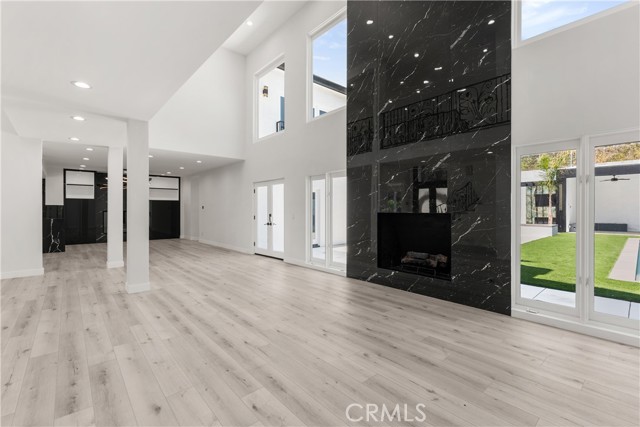5965 Nora Lynn Drive, Woodland Hills CA: https://media.crmls.org/medias/74e92921-1f95-4390-a1c6-8a80f31e981c.jpg
