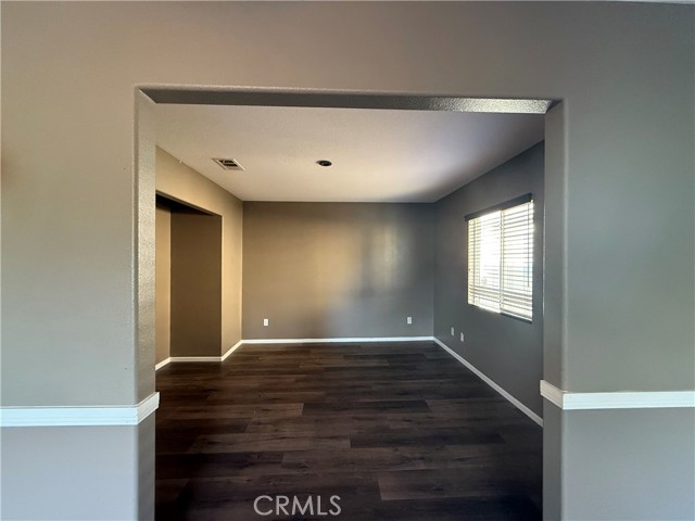 Detail Gallery Image 22 of 34 For 1264 Reisling, Perris,  CA 92571 - 5 Beds | 3 Baths