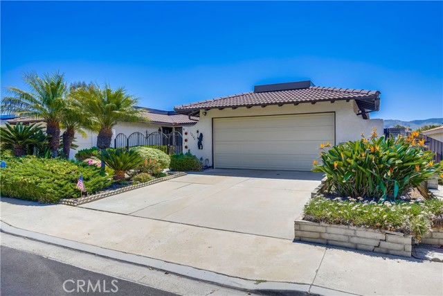 32146 Paseo Sanchez, San Juan Capistrano CA: https://media.crmls.org/medias/74e9a86d-aa11-4b5c-94d4-374386067ccb.jpg