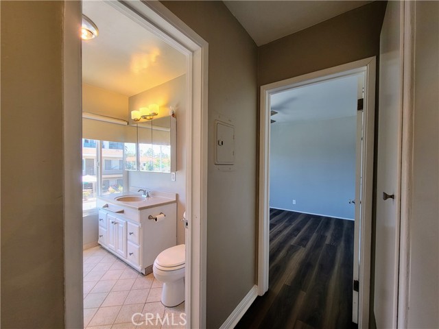 Detail Gallery Image 18 of 25 For 1250 E. Ocean Blvd. #301,  Long Beach,  CA 90802 - 2 Beds | 1 Baths