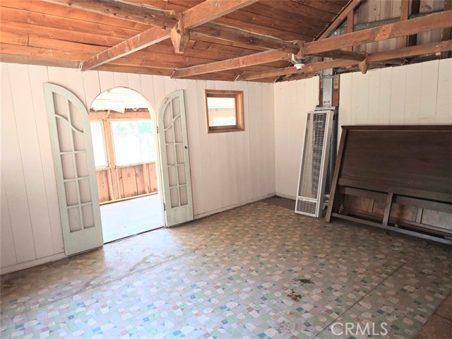 Detail Gallery Image 12 of 12 For 435 Blue Jay Canyon Rd, Blue Jay,  CA 92317 - 3 Beds | 1 Baths