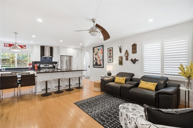 Detail Gallery Image 8 of 38 For 16434 Halsey St, Granada Hills,  CA 91344 - 4 Beds | 3 Baths