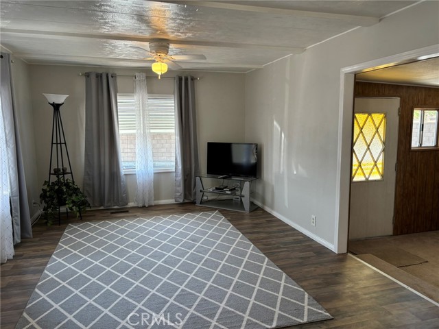 Detail Gallery Image 6 of 11 For 1600 S San Jacinto Ave #19,  San Jacinto,  CA 92583 - 1 Beds | 1 Baths