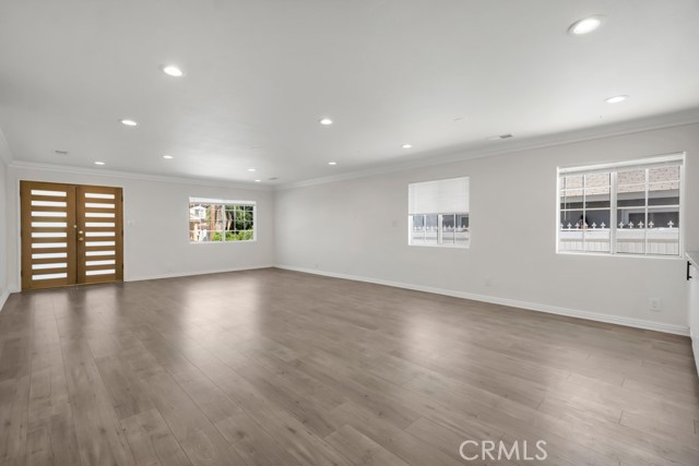 5434 Sylvia Avenue, Tarzana CA: https://media.crmls.org/medias/74ea5137-7218-42f0-b2ac-16acefc97618.jpg