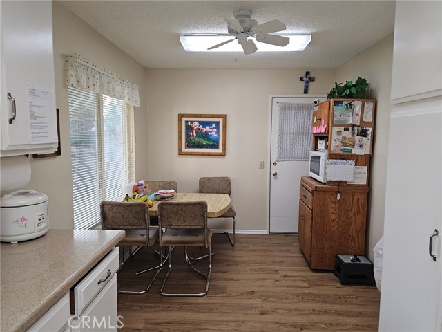 Detail Gallery Image 4 of 26 For 2637 Mirada St, Highland,  CA 92346 - 4 Beds | 2 Baths