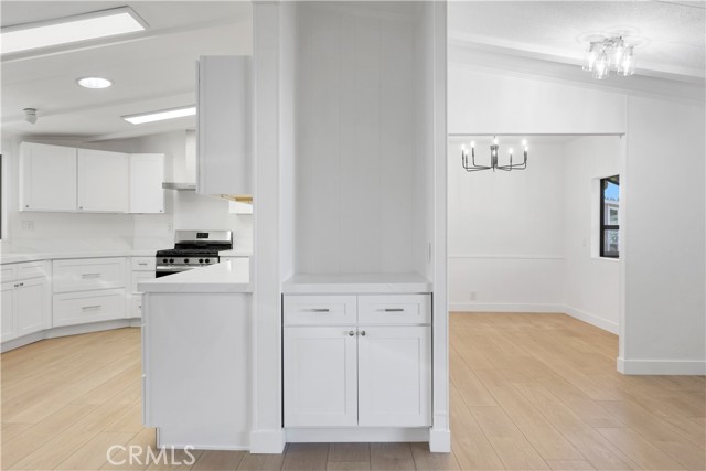 Detail Gallery Image 17 of 37 For 692 N Adele St #103,  Orange,  CA 92867 - 2 Beds | 2 Baths