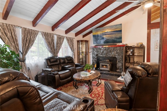 Detail Gallery Image 6 of 28 For 2074 5th Ln, Big Bear City,  CA 92314 - 3 Beds | 2 Baths