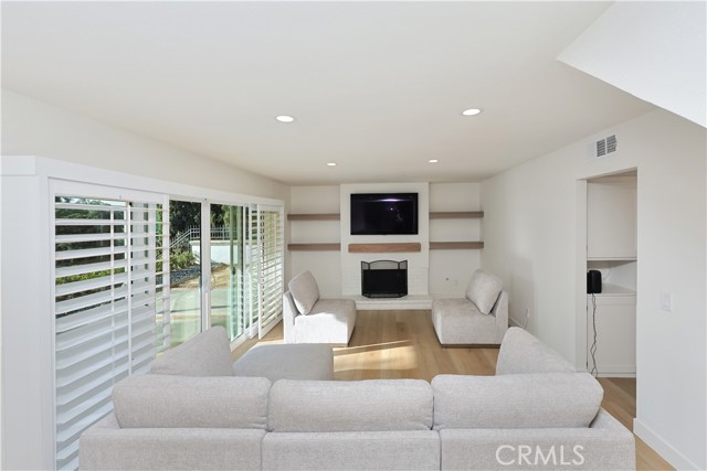 Image 13 of 47 For 8732 Portafino Place