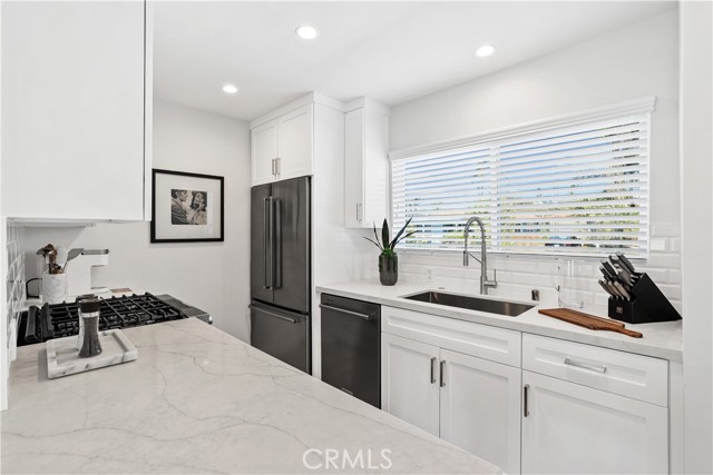 Detail Gallery Image 13 of 34 For 444 Seaward, Corona Del Mar,  CA 92625 - 2 Beds | 1/1 Baths