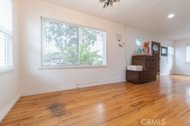 Detail Gallery Image 12 of 41 For 1656 E 63rd, Long Beach,  CA 90805 - 3 Beds | 2 Baths