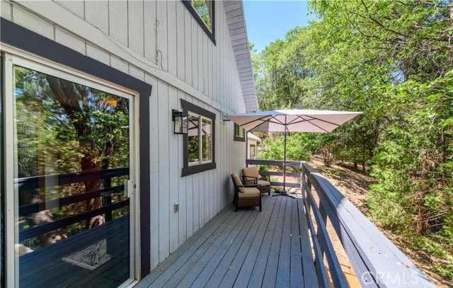 29148 Lyon Drive, Cedar Glen CA: https://media.crmls.org/medias/74ee66f6-ce5a-4220-86dc-df1cecdf967e.jpg