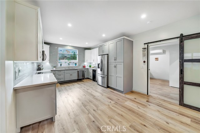 Detail Gallery Image 13 of 51 For 30473 Mulholland #196,  Agoura Hills,  CA 91301 - 5 Beds | 4 Baths