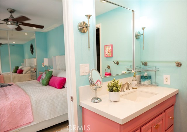 Detail Gallery Image 24 of 43 For 2542 Miramonte #B,  Palm Springs,  CA 92264 - 2 Beds | 2 Baths