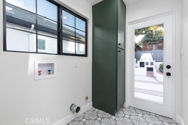 Detail Gallery Image 12 of 35 For 4251 Angeles Vista Bld, View Park,  CA 90008 - 3 Beds | 2 Baths