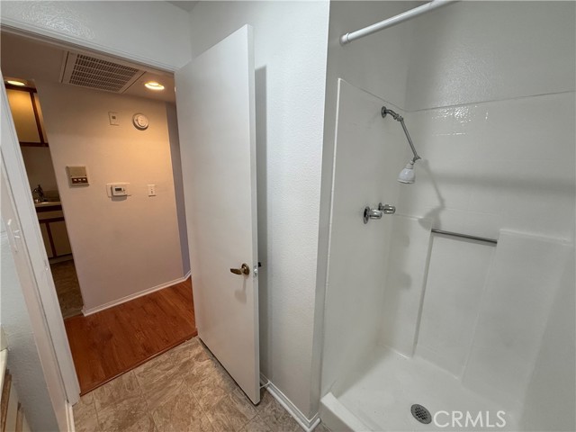 Detail Gallery Image 10 of 17 For 14758 Magnolia Bld, Sherman Oaks,  CA 91403 - 2 Beds | 2 Baths