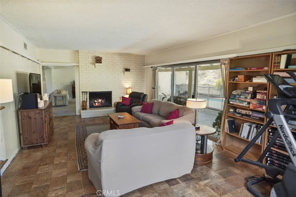 MLS #SR25236821 image #7