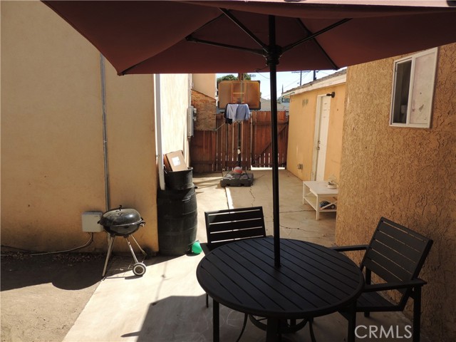 Detail Gallery Image 12 of 27 For 6830 Aura Ave, Reseda,  CA 91335 - – Beds | – Baths